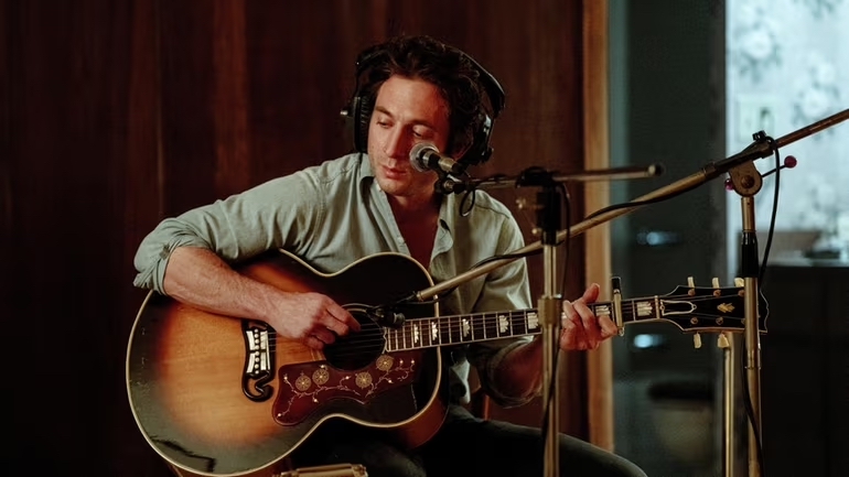 Jeremy Allen White plays Bruce Springsteen in Deliver Me from Nowhere