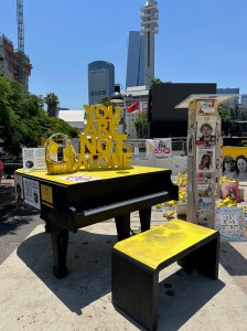 Piano for Alon Ohel in Hostages Square